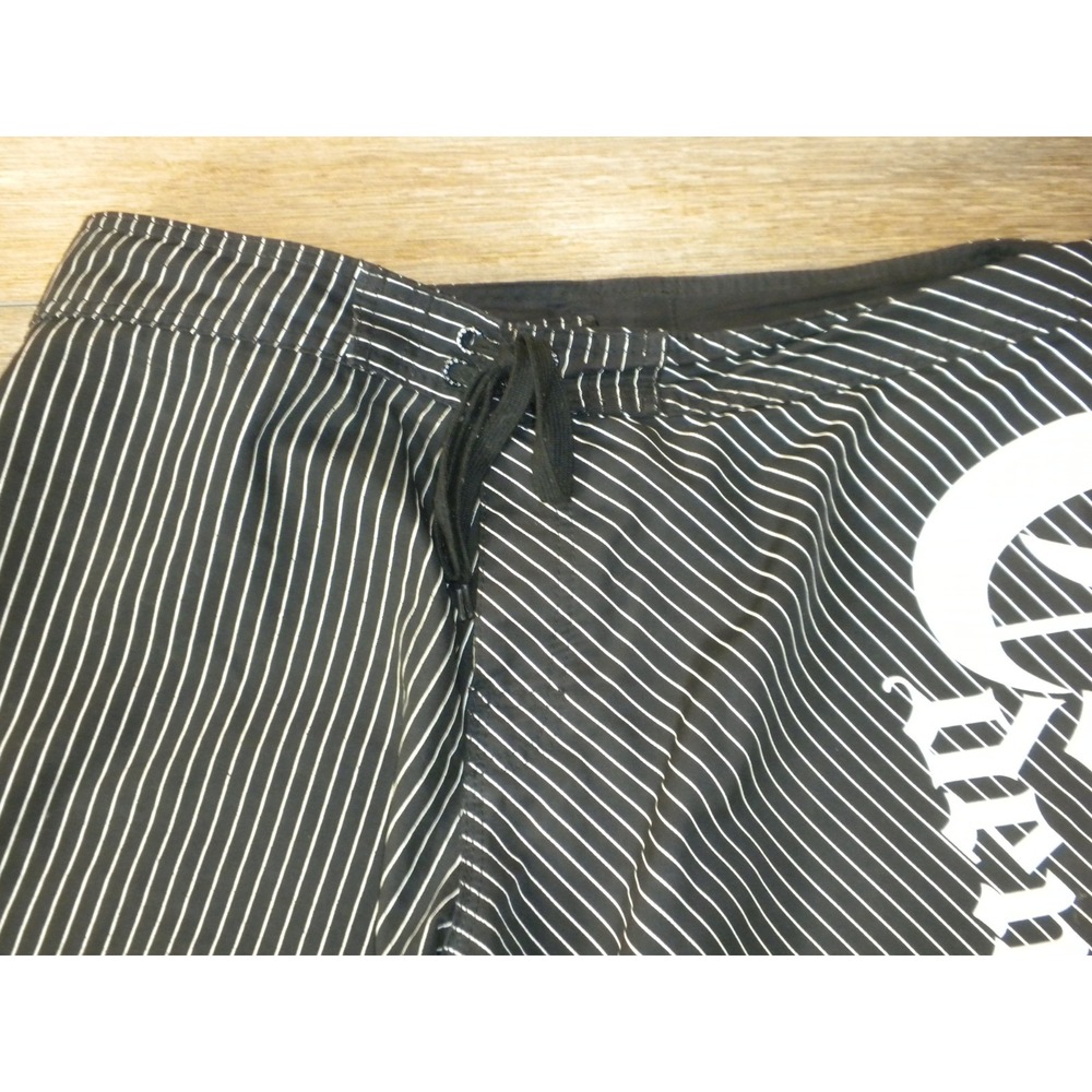 Crusty Demons Board Shorts 38 Black 90s Freestyle MotoX Metal Mulisha Streetwear - Picture 2 of 12